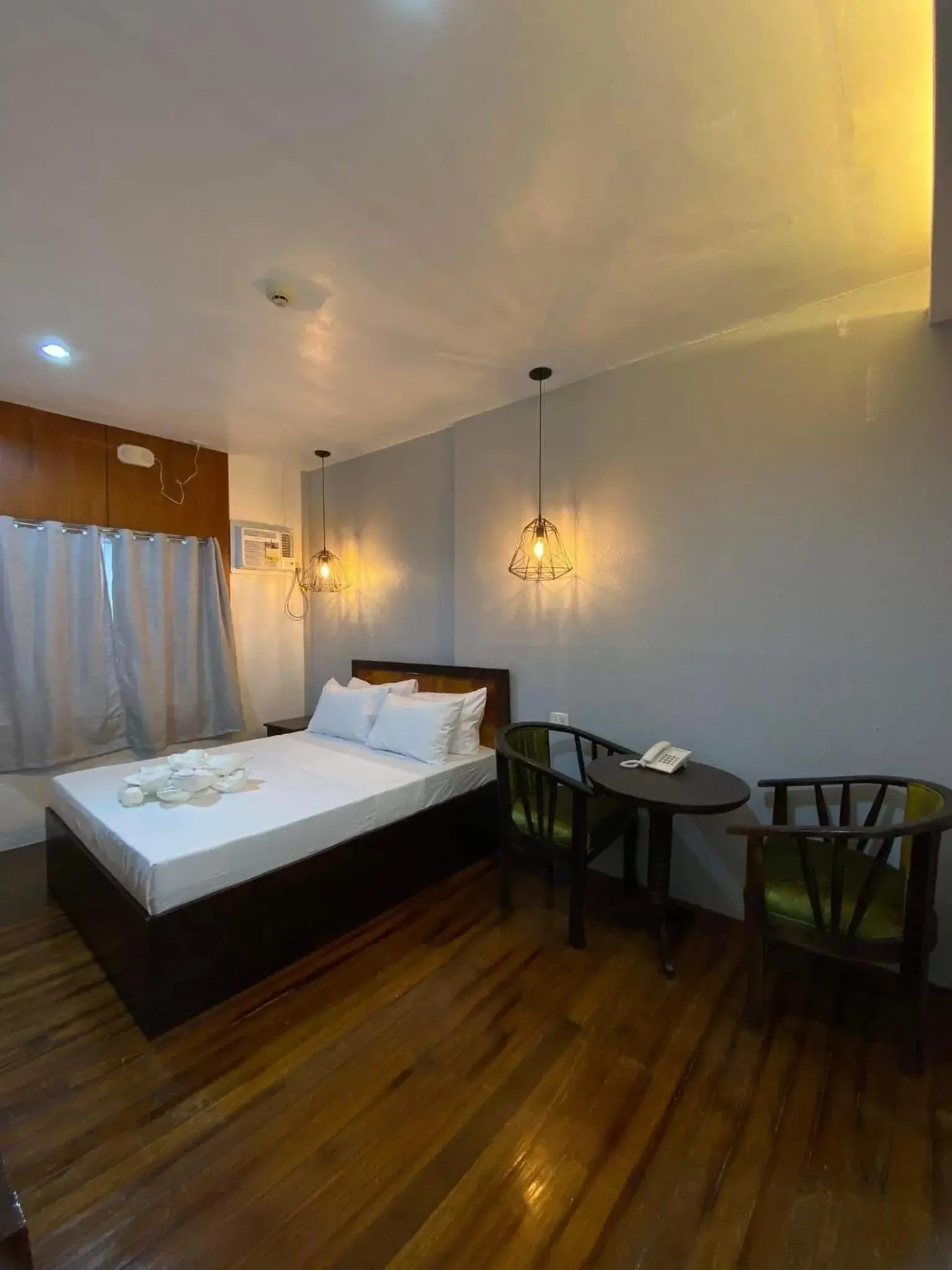 Bedroom, Bed in Dumaguete Seafront Hotel
